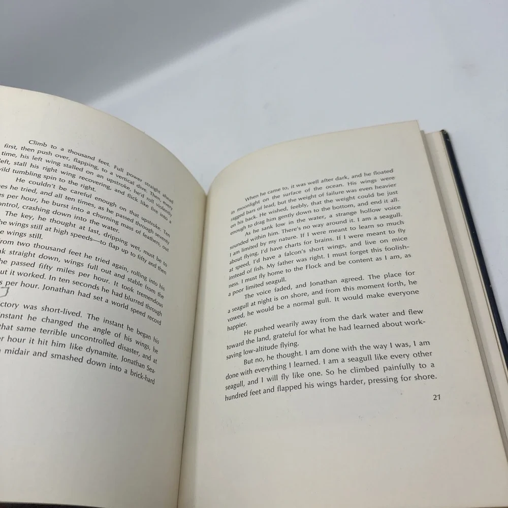 Jonathan Livingston Seagull by‎ Richard Bach (1970, Hardcover)